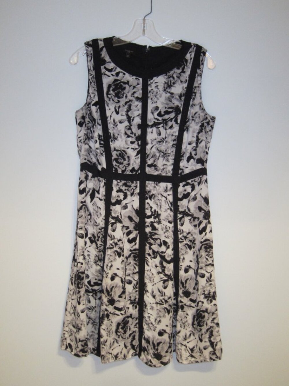 Talbots Polyester Black, White and Grey Floral, Sleeveless Ribbon-trim Dress